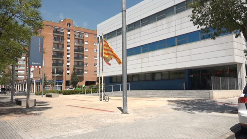 Intercanvi de trets a la comissaria dels Mossos de Reus