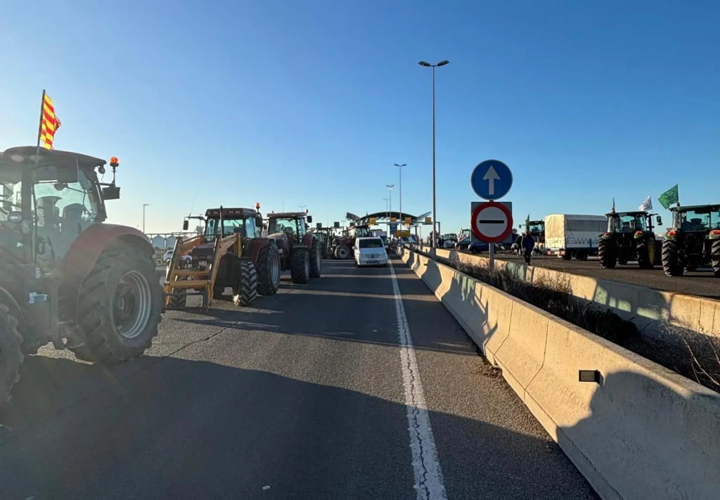 Tall dels pagesos al port de Tarragona'25