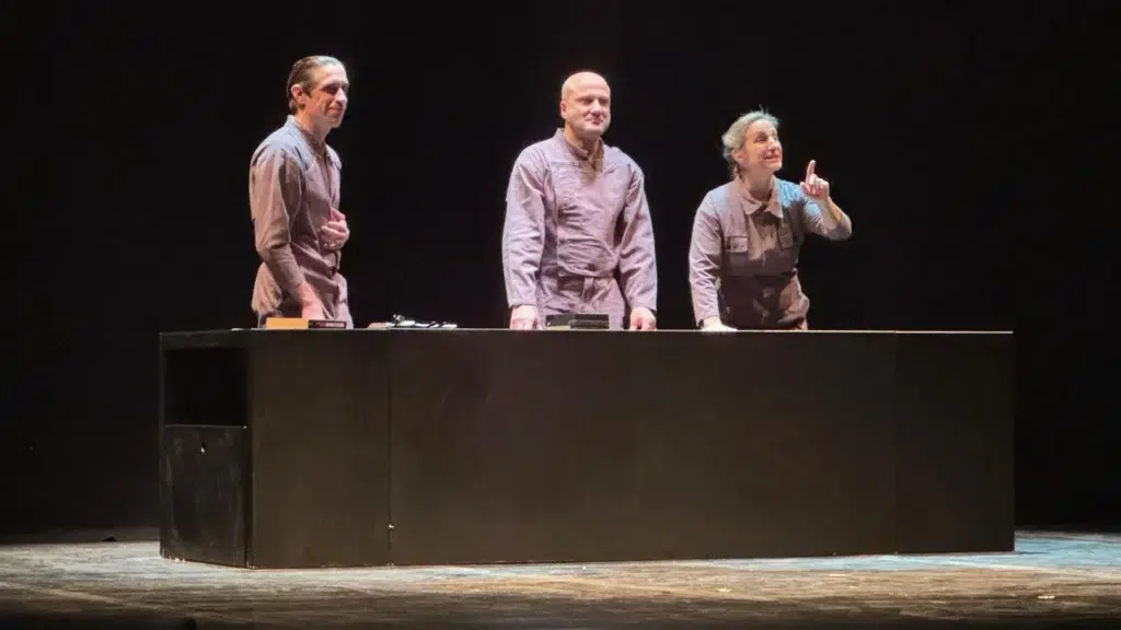 Teatre Nosaltres , els sense nom'26