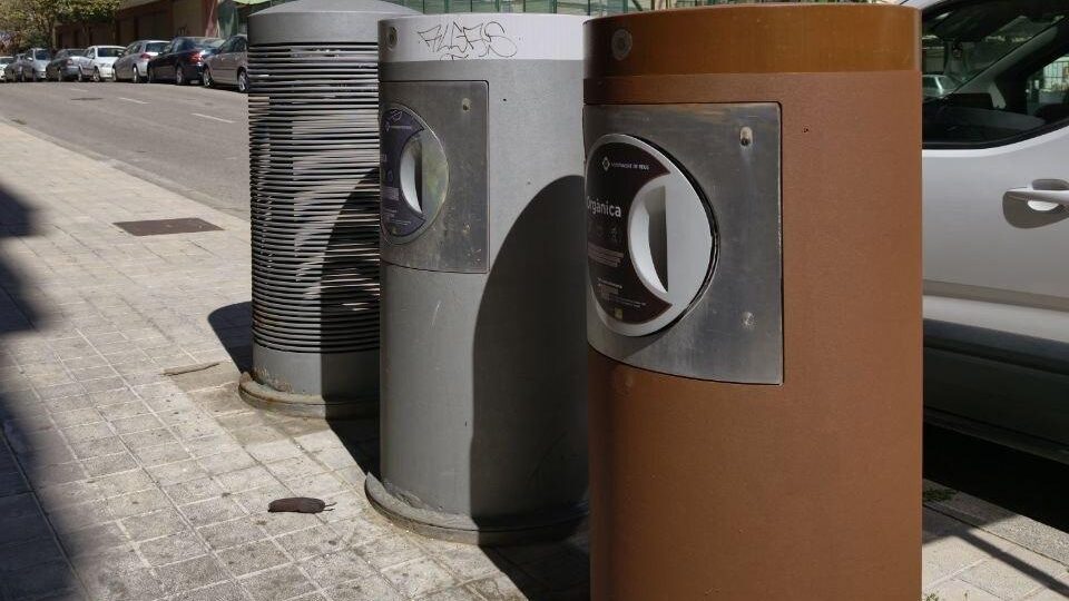 L’Ajuntament de Reus realitza millores en la imatge de les bústies de recollida pneumàtica per afavorir la separació de residus