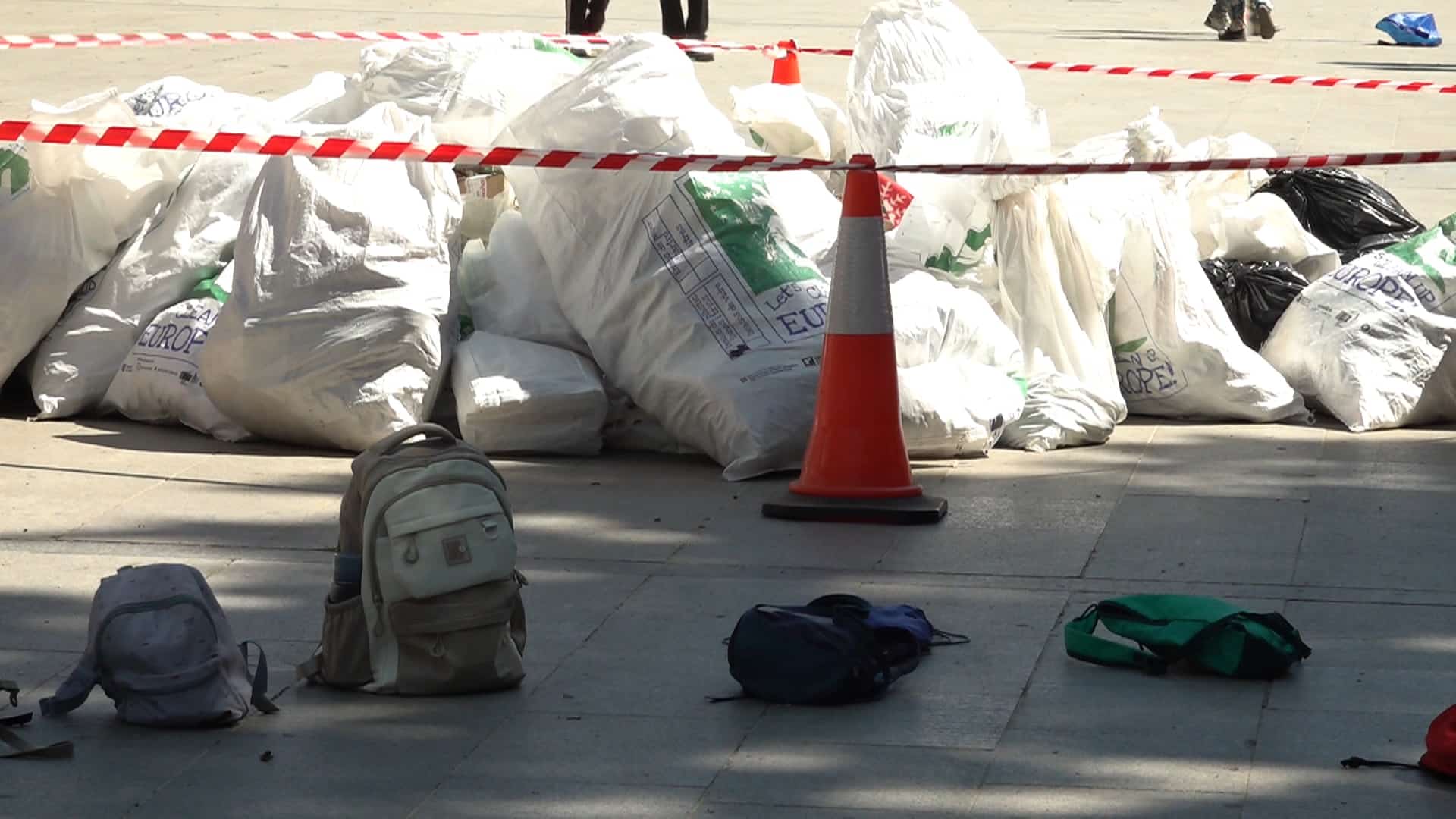 Reus mobilitza més de 500 alumnes per netejar la ciutat