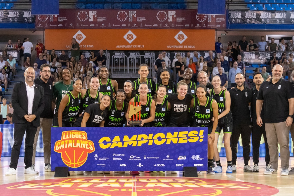 Les jugadores del Joventut de Badalona celebren el títol de la Lliga Catalana Challenge a Reus