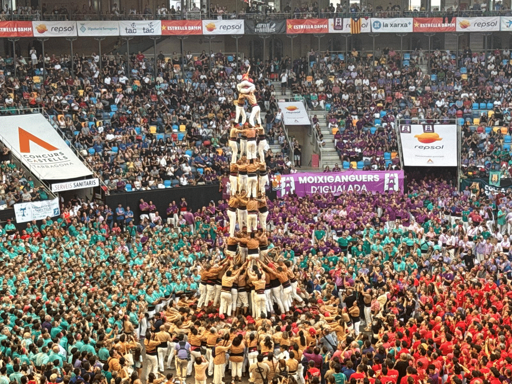 Xiquets de Reus 4d9f Concurs de Castells de Tarragona 4 de 9 amb folre