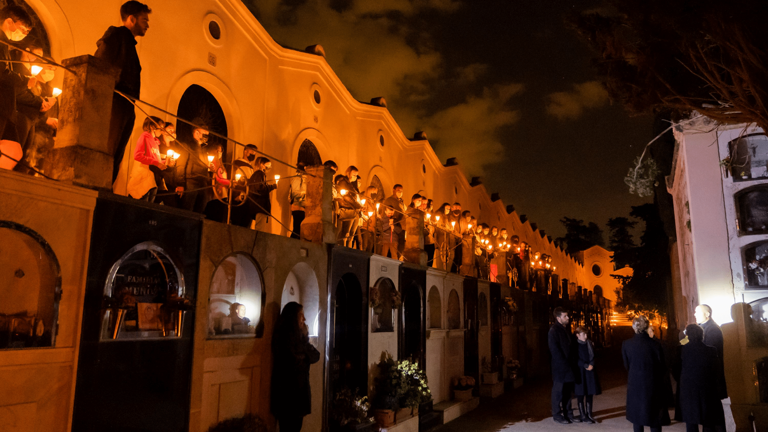 Visites nocturnes cementiri general de Reus
