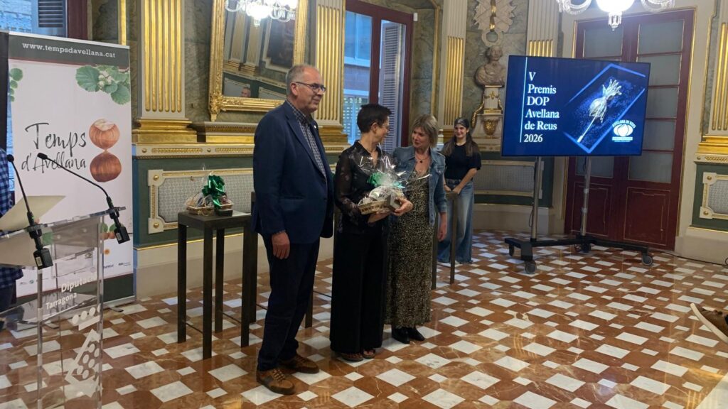 Lliurament d’un dels Premis DOP Avellana de Reus al Palau Bofarull